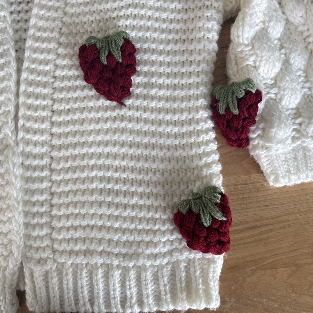 Strawberry Women's Lg Cardigan Sweater White Crochet Open Front Straw Shortcake - Picture 6 of 13
